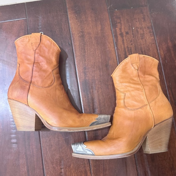 Free People Brayden Boot in Taupe Sz 8 - Picture 6 of 6